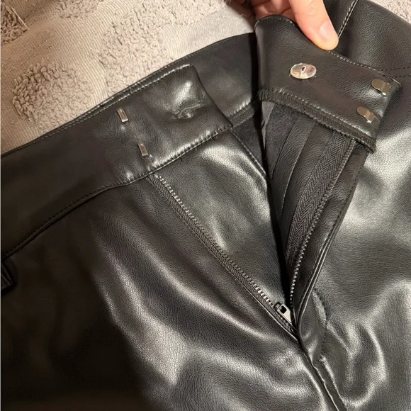 7 For All Mankind Faux Leather Cargo Midi Skirt With Slit Black Size Small - Picture 5 of 7